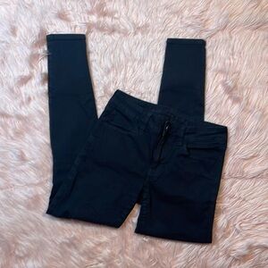 American Eagle Black Next Level Stretch Distressed Jegging Size 6‎